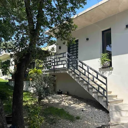 Villa Piscine Interieure Chauffee Centre Nîmes