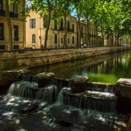 Villa Piscine Interieure Chauffee Centre Nîmes